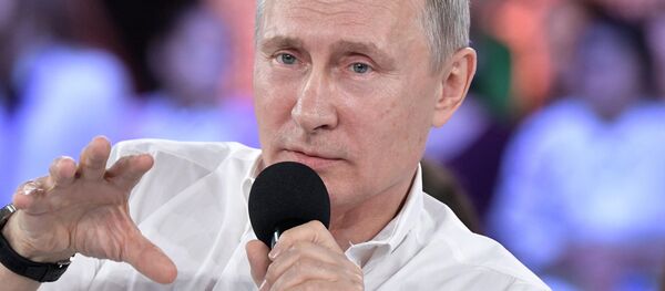 普京總統在與索契 “天狼星”教育中心的兒童交流 普京總統在與索契 “天狼星”教育中心的兒童交流 - 俄羅斯衛星通訊社