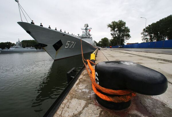 中国海军“运城”号导弹护卫舰在波罗的斯克港。 - 俄罗斯卫星通讯社