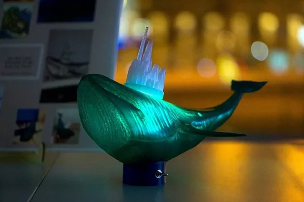 照片：鋼鐵合金學院碩士生米哈伊爾·舒米欣的作品：“鯨魚”燈 - 俄羅斯衛星通訊社