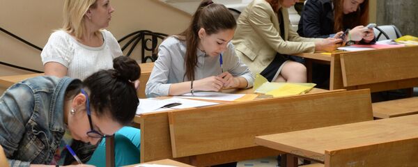 Абитуриенты, поступающие в Московский Государственный Университет имени М.В. Ломоносова - 俄罗斯卫星通讯社