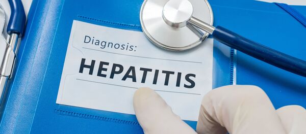 Надпись Гепатит на синей папке - 俄罗斯卫星通讯社