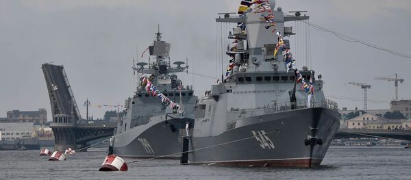 俄罗斯国防部表示，俄罗斯海军总司令在圣彼得堡会见了中国海军司令员 - 俄罗斯卫星通讯社