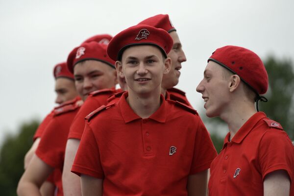 俄罗斯军事爱国主义社会运动“青少年军”的参与者 - 俄罗斯卫星通讯社