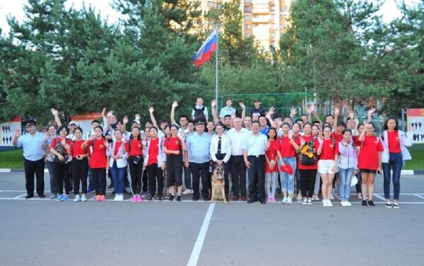 中国公安部英烈子女代表团在莫斯科了解俄骑警的工作 - 俄罗斯卫星通讯社