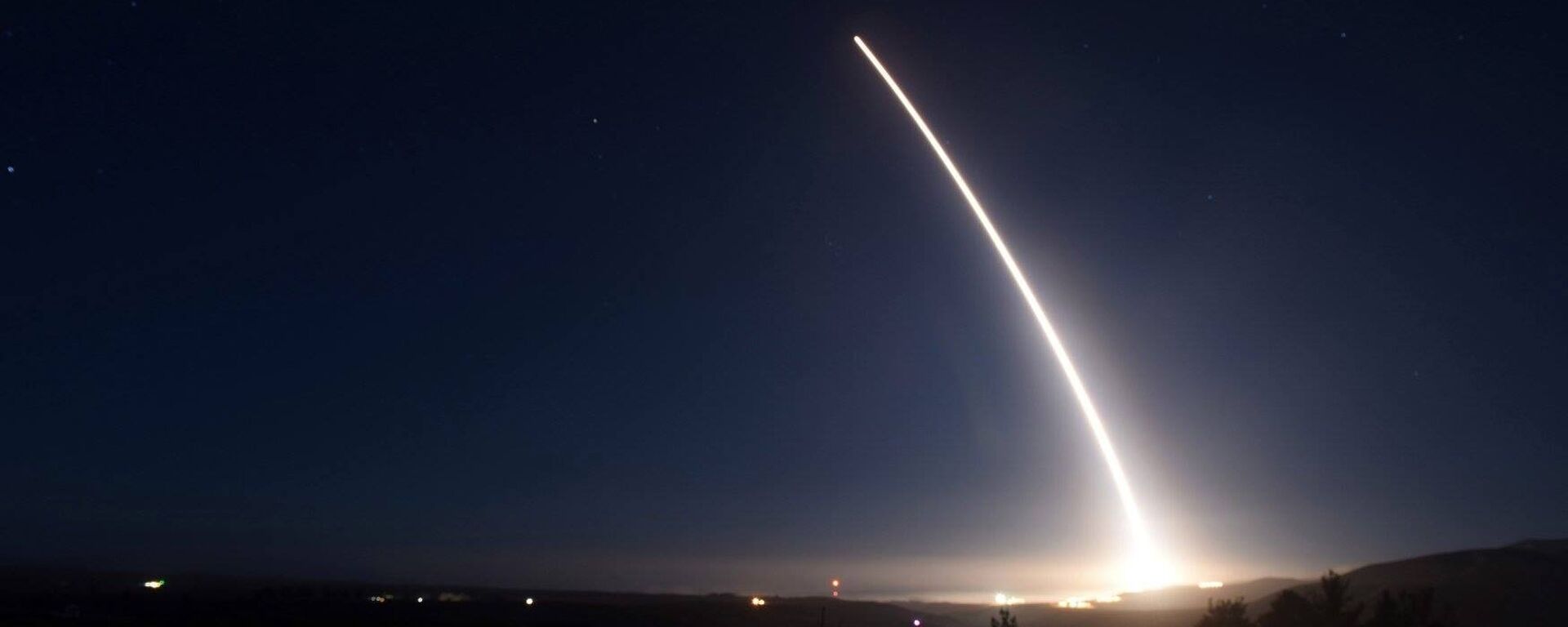 軍事博主:美國試射洲際導彈將推升核武軍備競賽 軍事博主:美國試射洲際導彈將推升核武軍備競賽 - 俄羅斯衛星通訊社, 1920, 07.11.2025