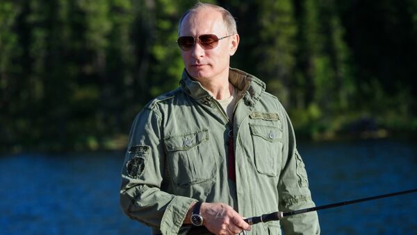 俄总统新闻秘书：普京在西伯利亚持续两小时追赶一条狗鱼 终有所获 - 俄罗斯卫星通讯社