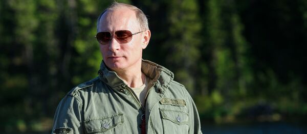 俄总统新闻秘书：普京在西伯利亚持续两小时追赶一条狗鱼 终有所获 - 俄罗斯卫星通讯社