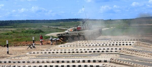 中國坦克在比賽中 - 俄羅斯衛星通訊社