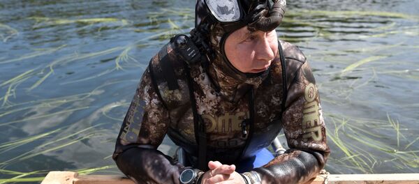 開快艇、追狗魚:看普京愜意度假 開快艇、追狗魚:看普京愜意度假 - 俄羅斯衛星通訊社