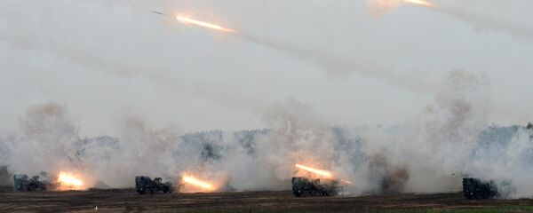 Rockets are launched from the multi-rocket launcher system - 俄罗斯卫星通讯社