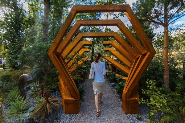 Сады и люди  - 俄罗斯卫星通讯社