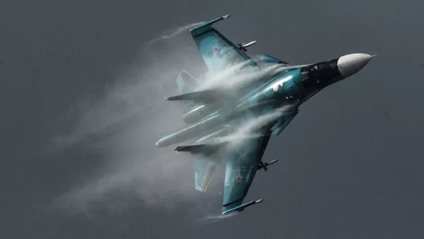 Самолет Су-34 на Международном авиационно-космическом салоне МАКС 2015 - 俄羅斯衛星通訊社