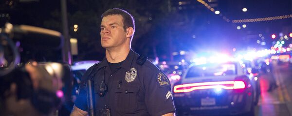 警方指控弗吉尼亚州驾车冲撞集会人群的男子谋杀罪 - 俄罗斯卫星通讯社