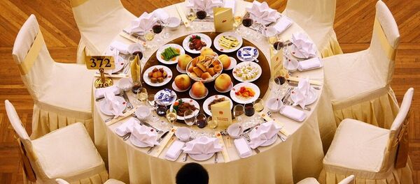 不给肚子过节：中国将采取措施防止食物浪费 - 俄罗斯卫星通讯社