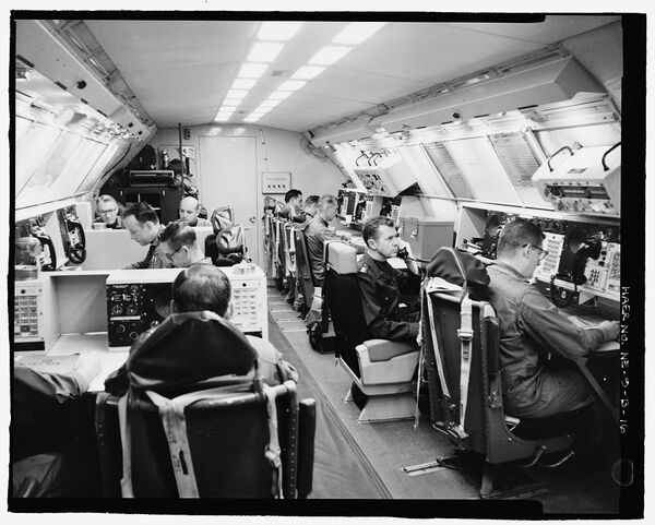 在冷战期间,美国人采用了名为战役观察镜(Operation Looking Glass)的另一种复制系统。 在冷战期间,美国人采用了名为战役观察镜(Operation Looking Glass)的另一种复制系统。 - 俄罗斯卫星通讯社