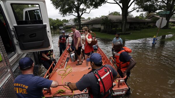 警方：休士顿遭遇洪灾警方已救出近二千人 - 俄罗斯卫星通讯社