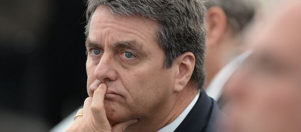 罗伯托·阿泽维多 - 俄罗斯卫星通讯社