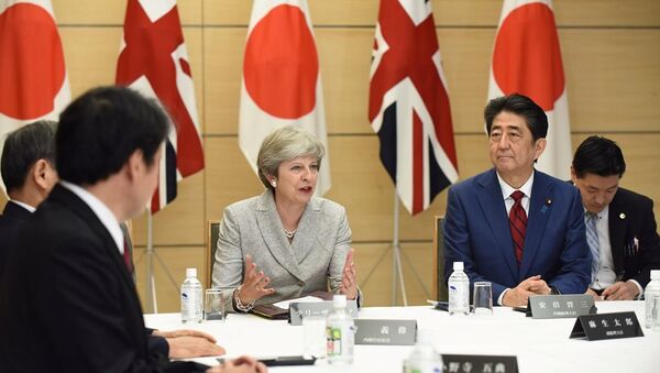 日本首相安倍晉三與英國首相特雷莎 - 俄羅斯衛星通訊社