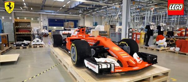 乐高用近35万块积木拼插成F1方程式赛车复制品 - 俄罗斯卫星通讯社