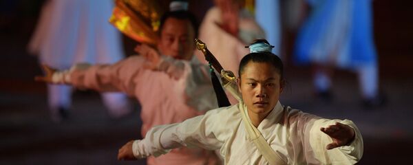 湖北武当功夫团在俄罗斯掀起武术热 湖北武当功夫团在俄罗斯掀起武术热 - 俄罗斯卫星通讯社