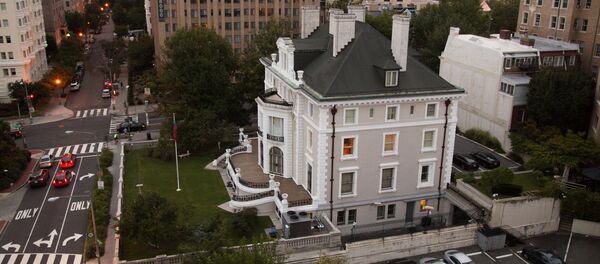 俄驻华盛顿商务代表处开始往出搬运东西 - 俄罗斯卫星通讯社