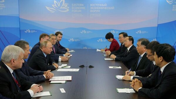普京：今年東方經濟論壇期間中俄簽署合同數量將比去年多 - 俄羅斯衛星通訊社