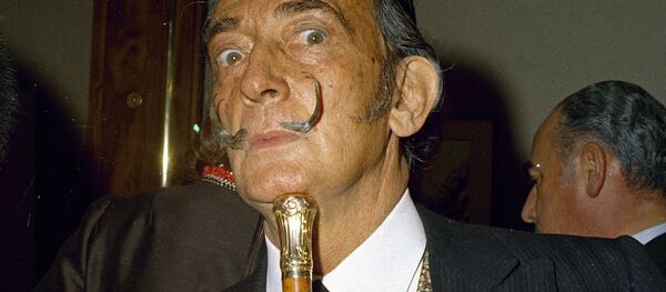 媒體：DNA檢驗鑒定證明稱自己為知名畫家達利私生女的女子與達利並無血緣關係 - 俄羅斯衛星通訊社