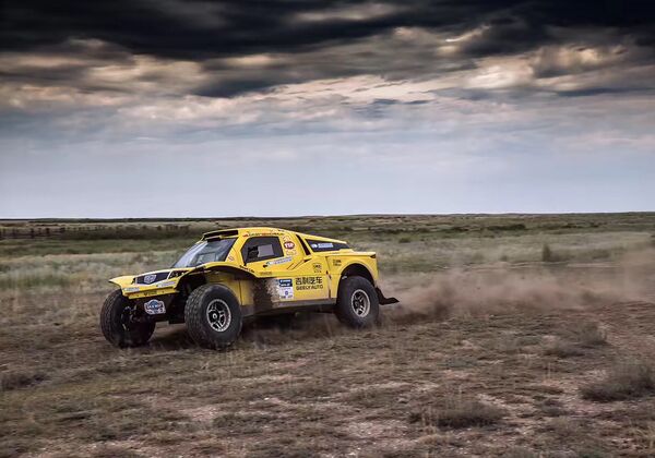 吉利汽车固铂轮胎越野车 吉利汽车固铂轮胎越野车 - 俄罗斯卫星通讯社