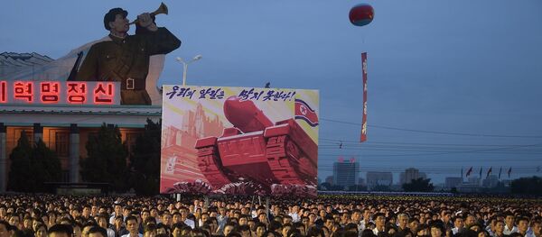 Participants of a mass celebration in Pyongyang for scientists involved in carrying out North Korea's largest nuclear blast to date - 俄罗斯卫星通讯社