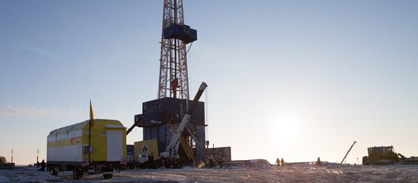 Буровая установка на месте бурения нефтяной компанией Роснефть скважины Центрально-Ольгинская-1 на Хатангском лицензионном участке Буровая установка на месте бурения нефтяной компанией Роснефть скважины Центрально-Ольгинская-1 на Хатангском лицензионном участке - 俄羅斯衛星通訊社