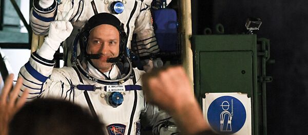 马克∙赫、阿卡巴和亚历山大∙米苏尔金 - 俄罗斯卫星通讯社