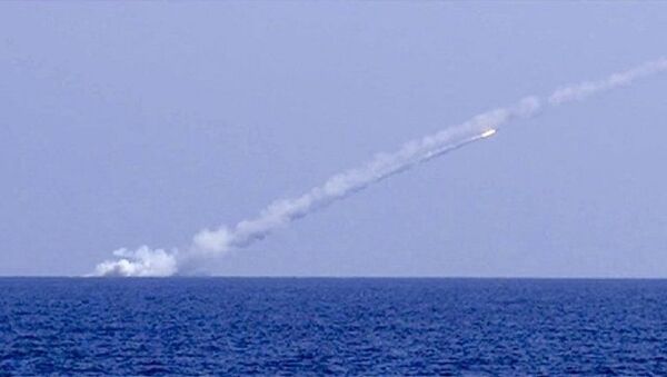 俄軍潛艇對敘“伊斯蘭國”目標實施導彈打擊 - 俄羅斯衛星通訊社