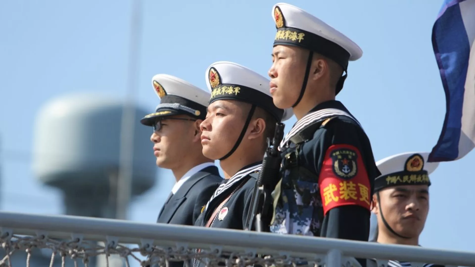 中國海軍參賽隊抵達俄羅斯將參加“海上登陸”項目比賽