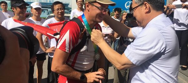 俄馬拉松運動員長跑200天從莫斯科成功抵達北京 - 俄羅斯衛星通訊社