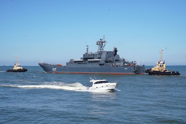 波羅的海艦隊出海，圖為“明斯克”號大型登陸艦 - 俄羅斯衛星通訊社