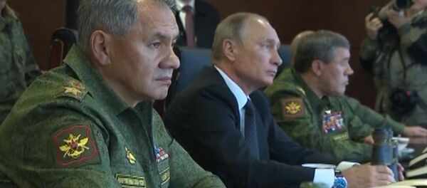 普京视察俄白军演 普京视察俄白军演 - 俄罗斯卫星通讯社