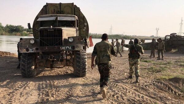 俄國防部：敘軍挺進幼發拉底河左岸從“伊斯蘭國”手中奪回60多平方公里土地 - 俄羅斯衛星通訊社