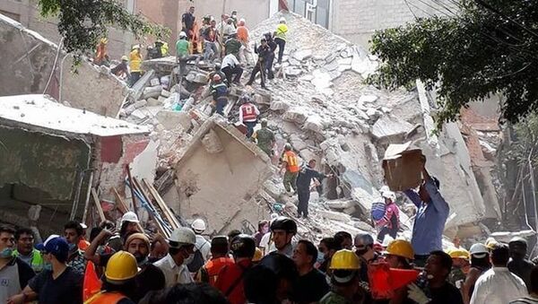 墨西哥总统称首都有50多名埋在废墟下的地震幸存者获救 - 俄罗斯卫星通讯社