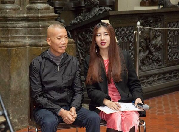 何星和中國著名藝術家蔡國強 - 俄羅斯衛星通訊社