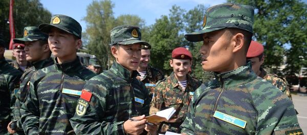 中国武警部队 - 俄罗斯卫星通讯社