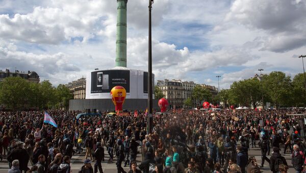 15万人在巴黎参加反对劳动改革的抗议示威活动 - 俄罗斯卫星通讯社