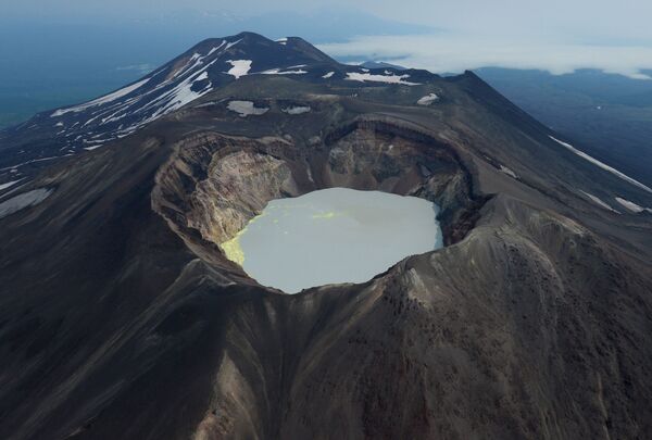 小謝米亞奇克火山的火山口湖 - 俄羅斯衛星通訊社