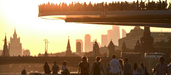 莫斯科扎里亚季耶公园内装置中国艺术家的雕塑品 - 俄罗斯卫星通讯社