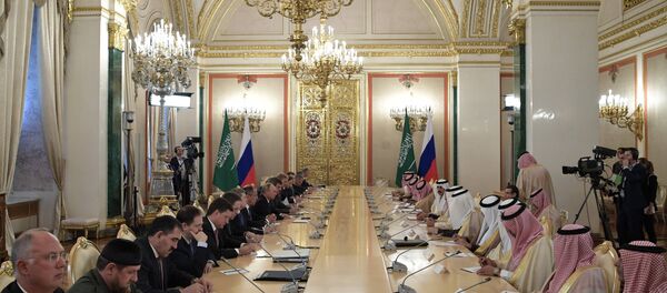 Переговоры президента РФ В. Путина с королем Саудовской Аравии С. Аль-Саудом - 俄羅斯衛星通訊社