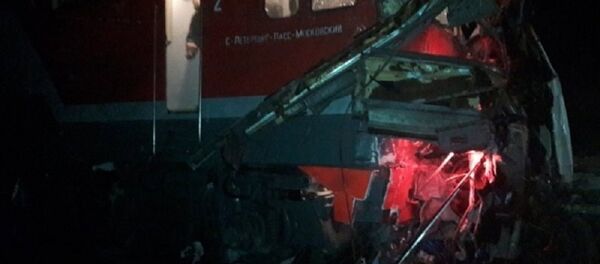 弗拉基米尔州客车与火车相撞事故已导致16人死亡 - 俄罗斯卫星通讯社