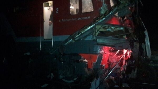 弗拉基米尔州客车与火车相撞事故已导致16人死亡 - 俄罗斯卫星通讯社
