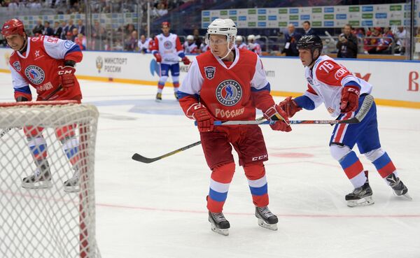俄罗斯总统第六届全俄夜间冰球联盟大赛上。 - 俄罗斯卫星通讯社