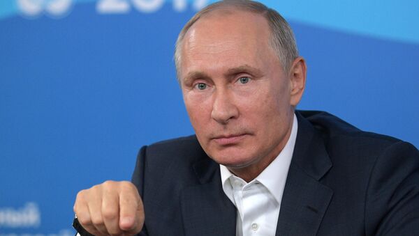 俄羅斯總統普京給自己調低2018年的薪資 - 俄羅斯衛星通訊社