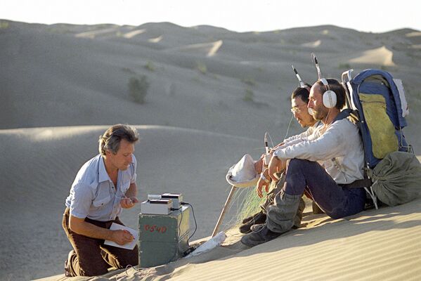 卡拉庫姆沙漠的“人與沙漠”考察隊成員，1984年 - 俄羅斯衛星通訊社