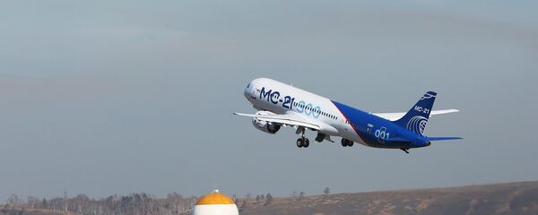 Самолет МС-21 совершает взлет в аэропорту Иркутск во время первого перелета в Жуковский - 俄羅斯衛星通訊社